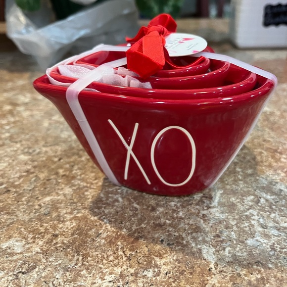 Rae Dunn Other - Rae Dunn Red Heart XO measuring cups